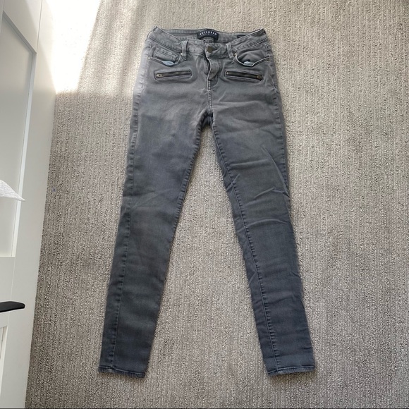 Bullhead Rocker Mid-Rise Jeans - Picture 1 of 4